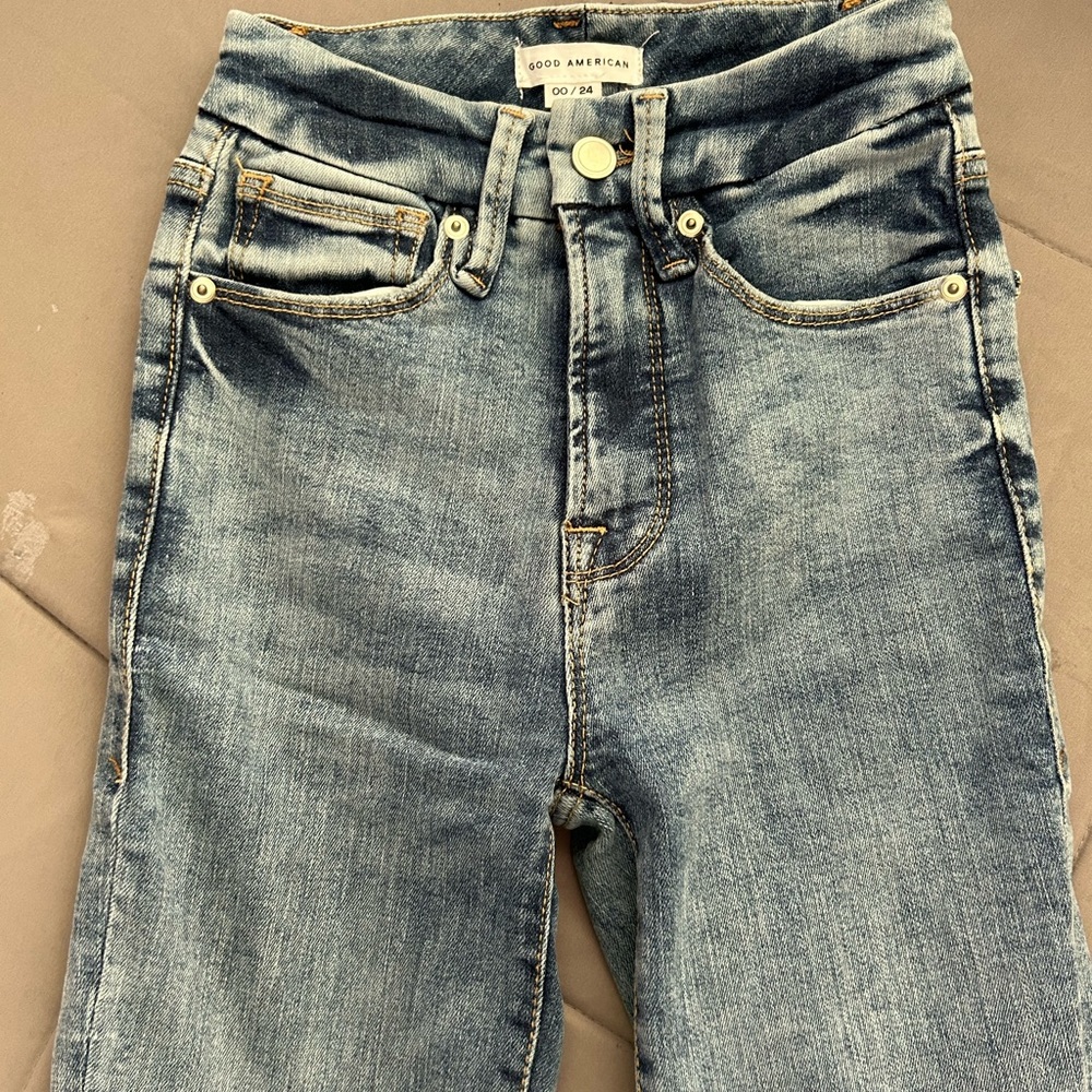 Good American Flare Jeans